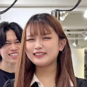 「伸ばしたからもったいない!」ヘアドネーション希望の女性、バッサリカットで可愛く大変身!「めちゃくちゃ似合ってる」と反響 想像以上の仕上がりに思わず「すごい!」 | LIMO | くらしとお金の経済メディア 「伸ばしたからもったいない!」ヘアドネーション希望の女性、バッサリカットで可愛く大変身!「めちゃくちゃ似合ってる」と反響 想像以上の仕上がりに思わず「すごい!」 | LIMO | くらしとお金の経済メディア