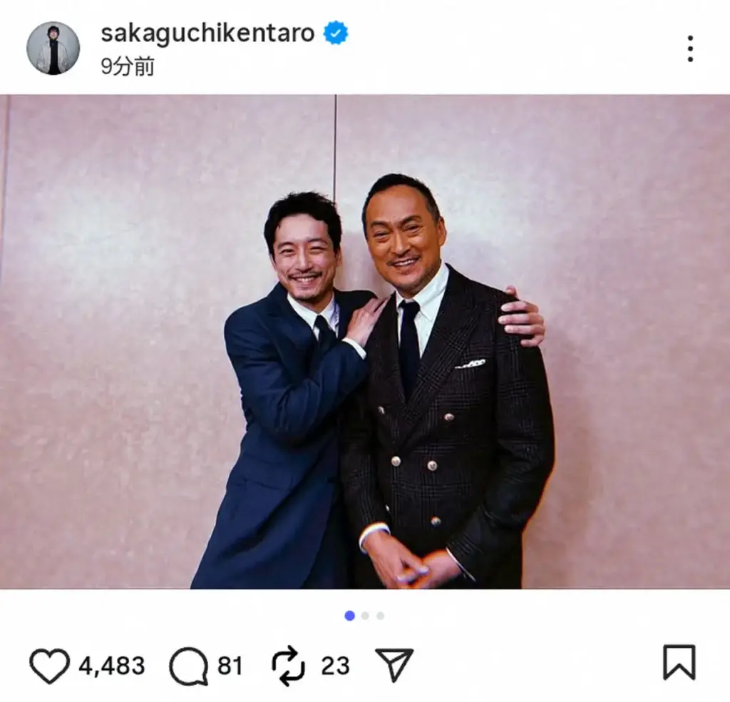 坂口健太郎　共演ベテラン俳優と密着2ショ、ワイルドイメチェンも話題「びっくり」「なんでも似合う」 - スポニチ Sponichi Annex 芸能