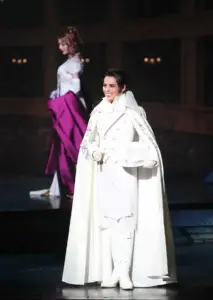 【記事全文】宝塚雪組トップスター朝美絢 今回も登場から輝き放つ!「美しさ」でネット“ざわつかせる”ことでも有名 – スポニチ Sponichi Annex 芸能 【記事全文】宝塚雪組トップスター朝美絢 今回も登場から輝き放つ!「美しさ」でネット“ざわつかせる”ことでも有名 - スポニチ Sponichi Annex 芸能