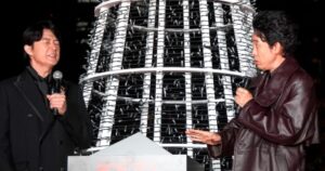 福山雅治＆大泉洋、イルミネーション点灯に一もん着 永瀬廉「あの…長いです」 - オリコンニュース