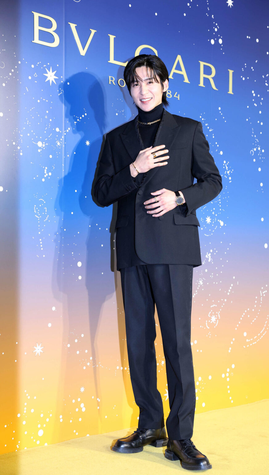 Snow Man目黒蓮、お忍びショッピングで顔バレ…「店員さんにそうですと言った思い出が」 – 芸能写真ニュース : 日刊スポーツ ブルガリのアンバサダー就任記者会見で笑顔でアクセサリーを見せる目黒蓮(撮影・浅見桂子)