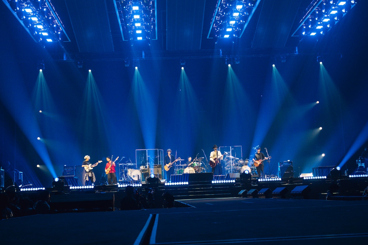 RADWIMPS×BUMP OF CHICKEN、コラボステージの様子。(Photo by Takeshi Yao)