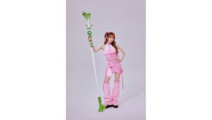 K-POPアイドルの枠を超えて活躍する次世代ポップアイコンYENA 初音ミクをゲストに迎えた日本オリジナル新曲「STAR! (feat. Hatsune Miku)」配信開始と同時にミュージックビデオ公開！