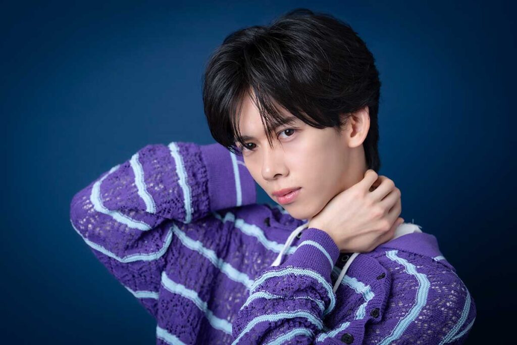 【超特急インタビュー連載2】リョウガ、目指すは東京ドームと「9人体制での全国開通!」 グループ初映画は”乗車”への準備に | ENCOUNT 超特急3号車、メインダンサー、ガリガリ担当のリョウガ【写真:藤岡雅樹】