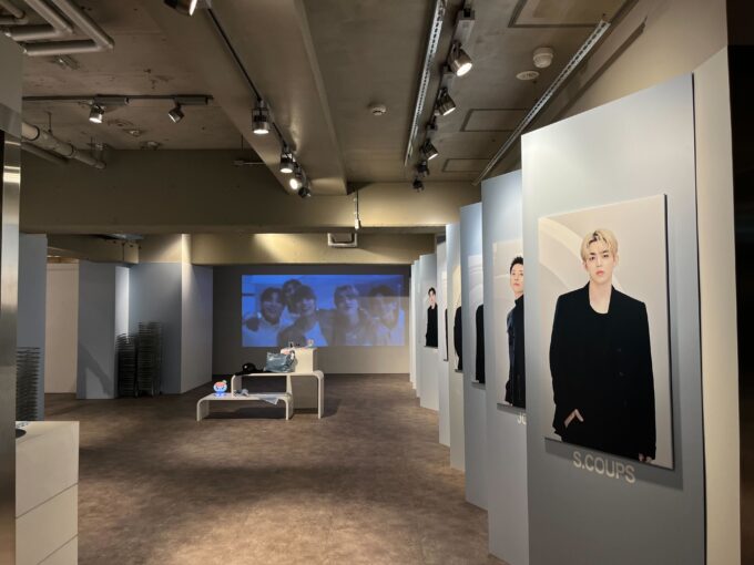 世界で活躍する13人組グループSEVENTEEN の『SEVENTEEN WORLD TOUR [NEW_] IN JAPAN POP-UP STORE』東京会場が本日よりいよいよオープン！