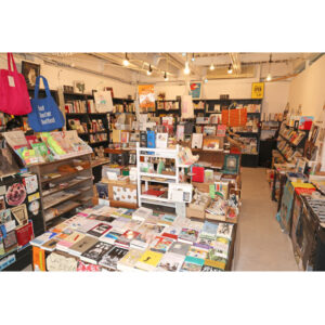 ホホホ座 浄土寺店（京都・左京区）おもちゃ箱をひっくり返したような店内に心騒ぐ｜日刊ゲンダイDIGITAL