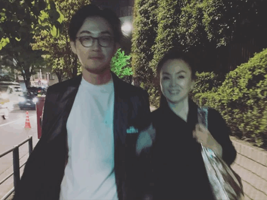 美男美女だと思う「芸能一家」ランキング! 2位の松田優作&翔太ら「松田一家」を大差で抑えた1位は? – All About ニュース 美男美女だと思う「芸能一家」ランキング! 2位の松田優作&翔太ら「松田一家」を大差で抑えた1位は? - All About ニュース