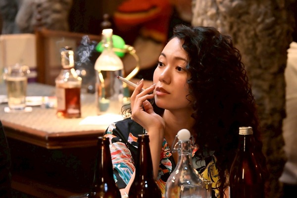 「刺激的」「ガチバトル面白かった」二階堂ふみ“リカ“と浜辺美波“樹里”の言葉の応酬に興奮の声上がる…「もしもこの世が舞台なら、楽屋はどこにあるのだろう」6話 | cinemacafe.net