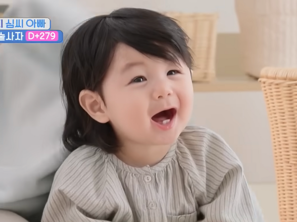 俳優シム・ヒョンタクの愛息ハルちゃん、人生初の広告撮影の様子がテレビ初公開！ | cinemacafe.net