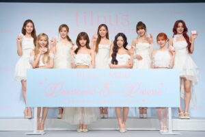 NiziUが魅せる“パールコア”な世界 「ティルナス」が新作アイパレット発売 – fashionsnap.com NiziUが魅せる“パールコア”な世界 「ティルナス」が新作アイパレット発売 - fashionsnap.com