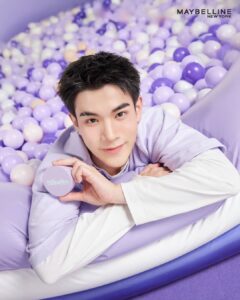 タイの人気俳優フォース(Fourth)が「MAYBELLINE」の新商品『Super Stay Baby Matte Cushion』を紹介!透明感あふれる笑顔で魅了 タイナウ! Thainow