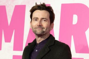 『グッド・オーメンズ』デヴィッド・テナントが刑務所ドラマに主演! – 海外ドラマNAVI Time(原題)