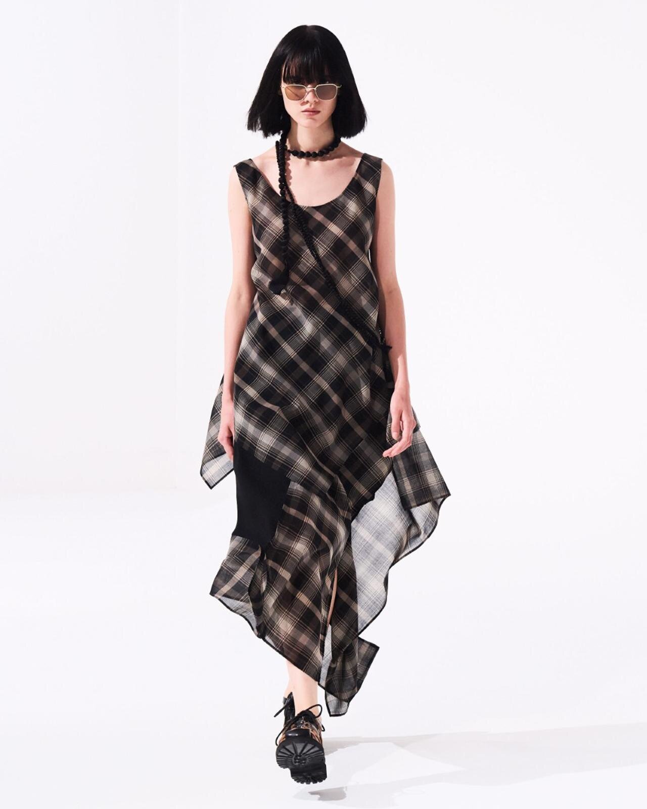 Y's 2026年春夏コレクション - 軽やかで強い佇まい｜写真42