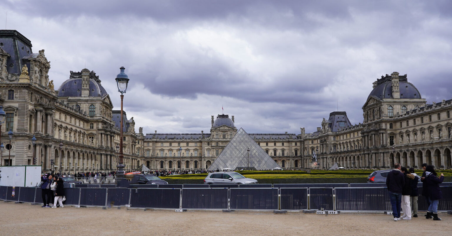 仏ルーブル美術館、監視カメラのパスワードは「ルーブル」だった　Windows Server 2003も稼働 - ITmedia PC USER - ITmedia