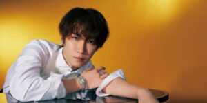 Snow Man渡辺翔太がエル・ジャポン1月号特別版カバーで登場！5周年イヤーを振り返る｜カルチャー｜ELLE[エル デジタル]