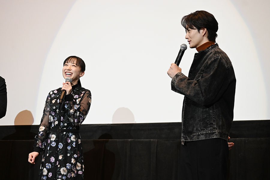 芦田との5年前の共演について、「僕は前回はヤな奴、今回はいい奴」と振りかえる岡田将生（11月16日・大阪市内）