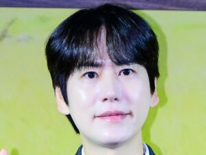 SUPER JUNIOR・キュヒョン、2年前に退所した“古巣”SMエンタに触れる「ピンクの血が…」｜スポーツソウル日本版