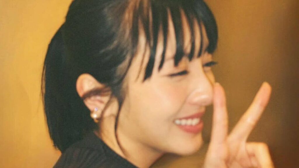 浜辺美波 25歳の誕生日を親友撮影の自然体ショットで報告!「今年も元気に焼肉の日を」ファンに感謝つづる | めざましmedia | “好き”でつながる 浜辺美波 25歳の誕生日を親友撮影の自然体ショットで報告!「今年も元気に焼肉の日を」ファンに感謝つづる | めざましmedia | “好き”でつながる