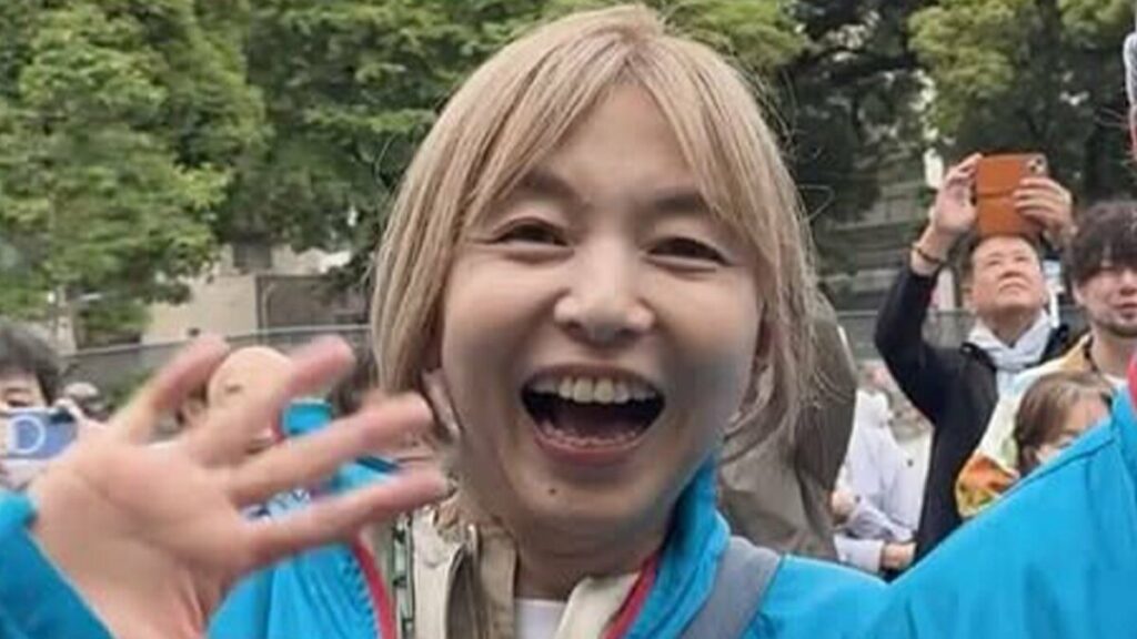 山口智子 夫・唐沢寿明との貴重な“2ショット”披露 熊本城の前で仲睦まじい笑顔に「いつまでも素敵な夫婦」とファン歓喜 | めざましmedia 山口智子 夫・唐沢寿明との貴重な“2ショット”披露 熊本城の前で仲睦まじい笑顔に「いつまでも素敵な夫婦」とファン歓喜 | めざましmedia