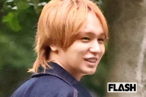 Hey! Say! JUMP伊野尾慧、主演ドラマのロケ現場で見せた“ミルクフェイス”の笑顔…「院卒の引き出し」で次なる“スター”になれるか | Smart FLASH/スマフラ[光文社週刊誌]