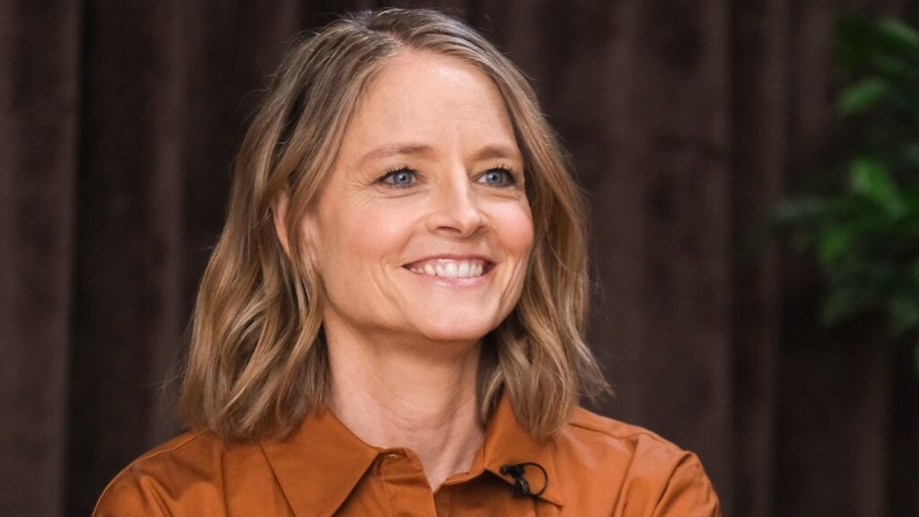 ジョディ・フォスター62歳。フランス映画がもたらした“内面の変化”──年齢を受け入れる新しいウェルネス論 | Vogue Japan