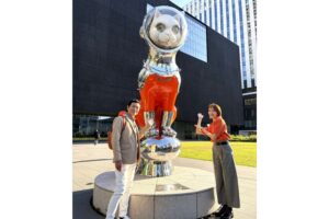 元宝塚星組トップスター、大阪馴染みの街で突撃ロケ…紅ゆずる「食欲と芸術の秋」 | Lmaga.jp 元宝塚星組トップスター、大阪馴染みの街で突撃ロケ…紅ゆずる「食欲と芸術の秋」 | Lmaga.jp