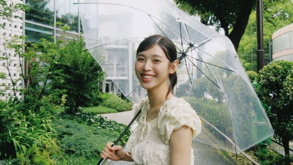 「自分らしく成長」白石聖が迎えた27歳　『私の夫と結婚してください。』でも注目 | 話題の投稿 | スポーツブル (スポブル)