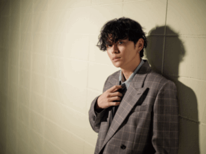 眞栄田郷敦×舘ひろし 映画『港のひかり』公開直前インタビュー｜語れるものが、人生のエネルギーになる