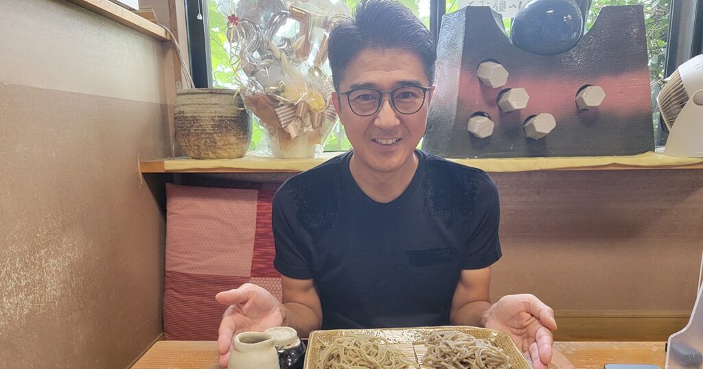 芸能界屈指の蕎麦好き、DEENの池森秀一イチオシ! 種類ごとに産地を変える至極の十割蕎麦(池森 秀一) | FRaU 芸能界屈指の蕎麦好き、DEENの池森秀一イチオシ! 種類ごとに産地を変える至極の十割蕎麦(池森 秀一) | FRaU