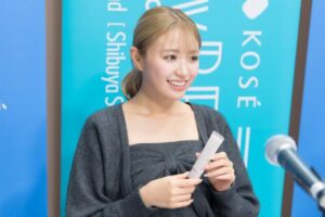 香音 母から受け継ぐ美肌の秘密とは?「20歳を超えたあたりから『これが一番いいよ!』と教えてもらって」 – TOKYO FM+ 香音 母から受け継ぐ美肌の秘密とは?「20歳を超えたあたりから『これが一番いいよ!』と教えてもらって」 - TOKYO FM+