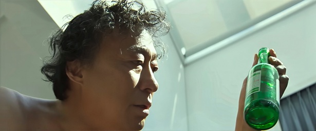 マンスのライバルとして格闘を繰り広げるボム役のイ・ソンミン