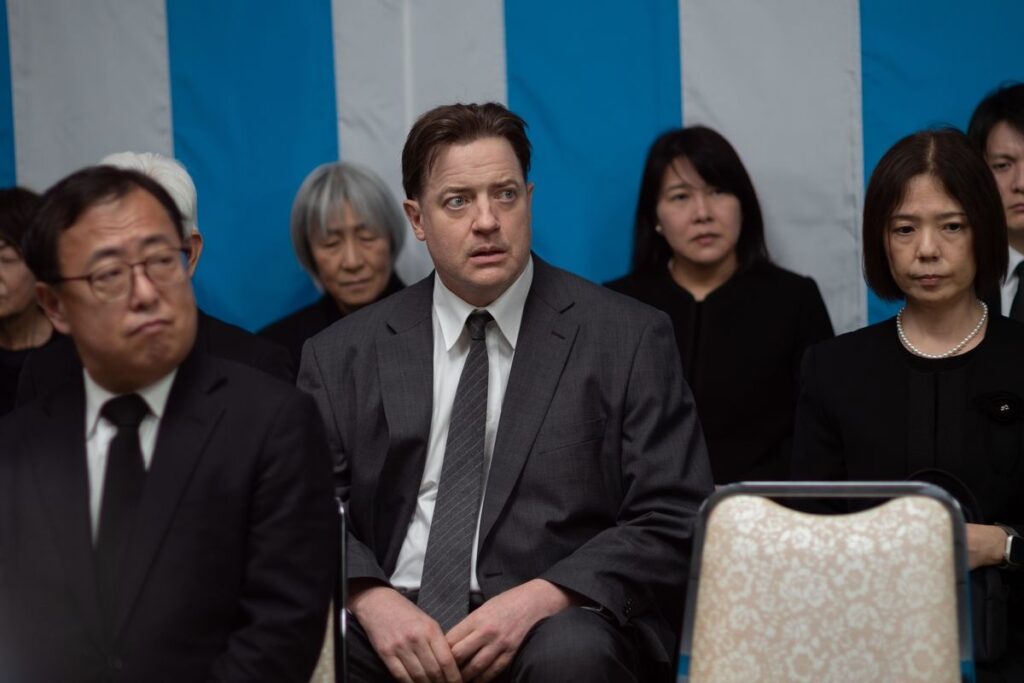 12月3日はブレンダン・フレイザーの誕生日！『レンタル・ファミリー』レンタル家族として質変化する場面写真｜最新の映画ニュースならMOVIE WALKER PRESS