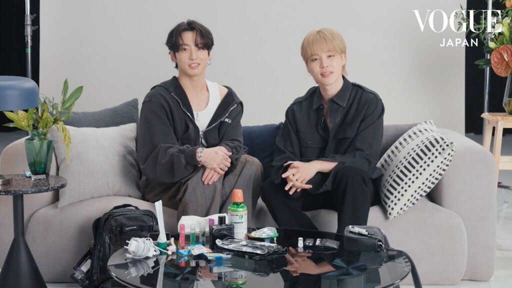 BTSのJIMINとJUNG KOOKのバッグの中身は？対照的な二人が、旅に行く時の必需品などを紹介。| In The Bag | VOGUE JAPAN