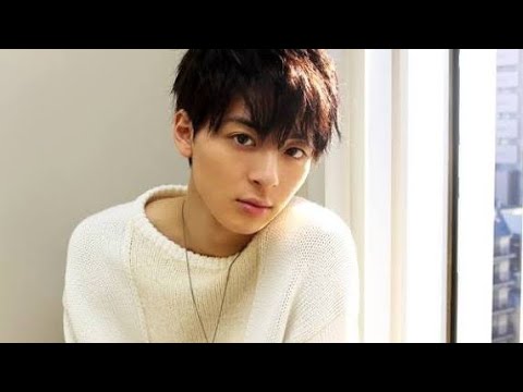 結婚指輪してる…」高杉真宙が赤ちゃんをあやす姿に反響「ちゃんとパパしてて激メロ」「素敵なファミリー」 結婚指輪してる…」高杉真宙が赤ちゃんをあやす姿に反響「ちゃんとパパしてて激メロ」「素敵なファミリー」