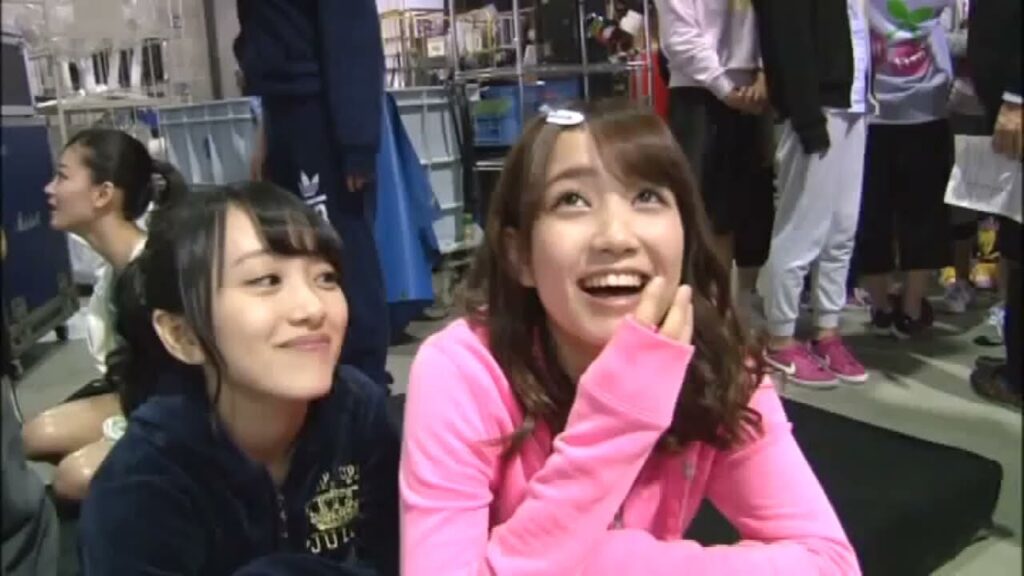 AKBのチビとデカコンビ向井地美音、前田美月 #向井地美音 #前田美月#加藤玲奈#田野優花#AKB48