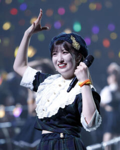 モーニング娘。’25　コンサートツアー秋　～Movin’Forward with Hope～　羽賀朱音・横山玲奈　卒業スペシャル　パフォーマンスを行う羽賀朱音（撮影・山本朝陽）