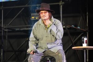 ジョニー・デップ、古典小説「巨匠とマルガリータ」を映画化 – 海外ドラマNAVI ディズニープラス