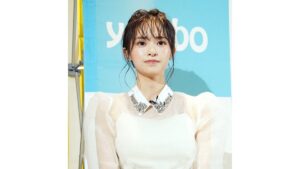 “AI疑惑”で注目のシングルマザー・藤咲凪、再婚を報告 – テレ朝NEWS “AI疑惑”で注目のシングルマザー・藤咲凪、再婚を報告