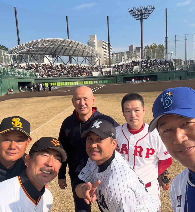 三浦大輔、大みそか恒例「レジェンド軍vs芸能人」参戦を報告！豪華すぎる球界OB集結にファン歓喜 | 話題の投稿 | スポーツブル (スポブル)