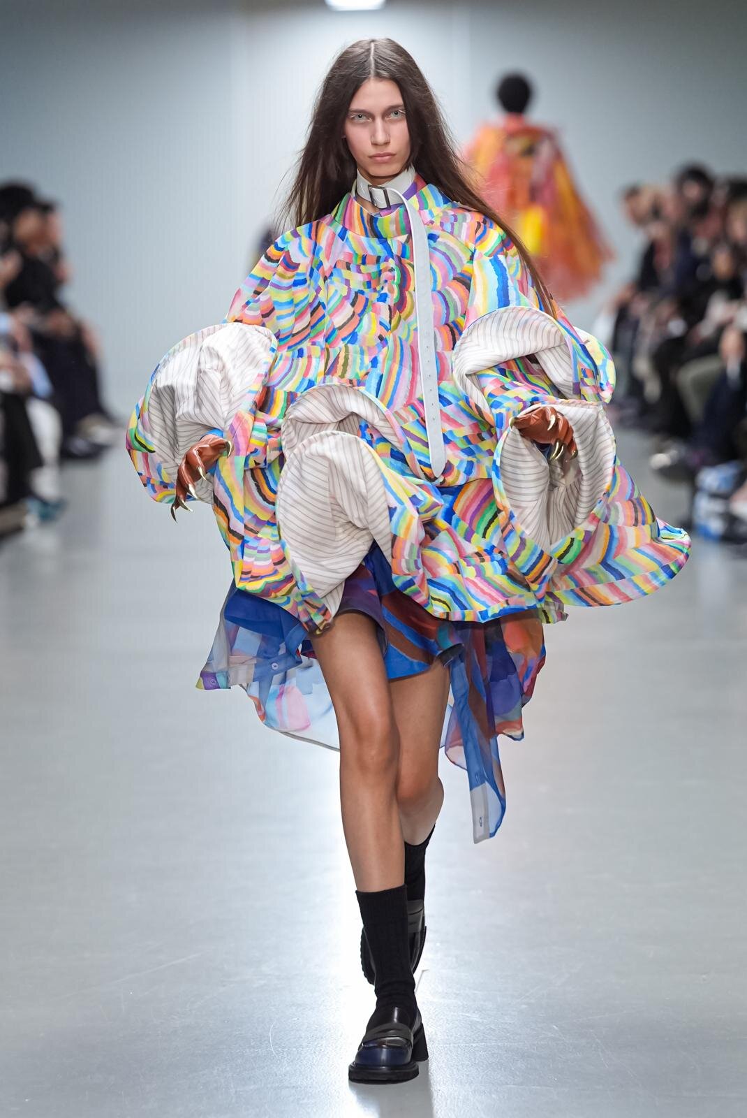 アンリアレイジ 26年春夏コレクション - 「生命の可視化」生き物のように動く服