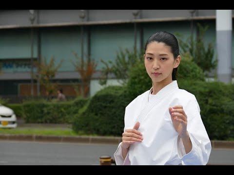 『あんしん祭典』‟CM美女”青野楓インタビュー「自分のCMが流れているのを観たことがないんです」