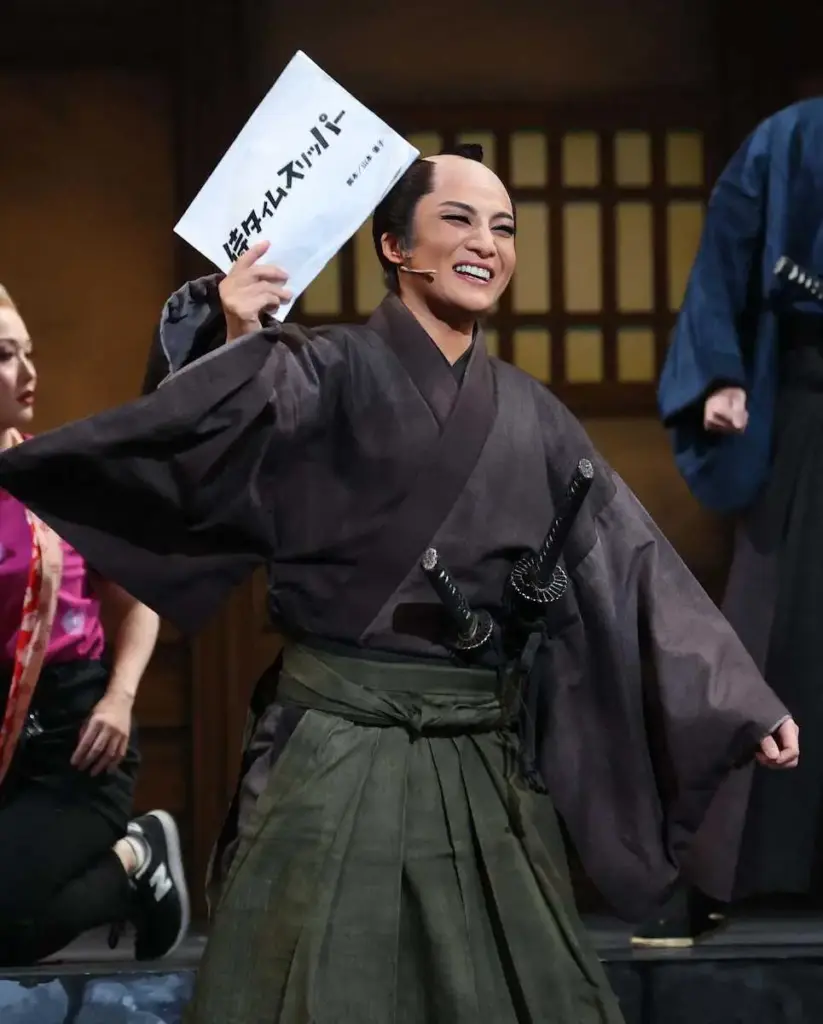 宝塚版「侍タイムスリッパー」大阪で開幕 - スポニチ Sponichi Annex 芸能