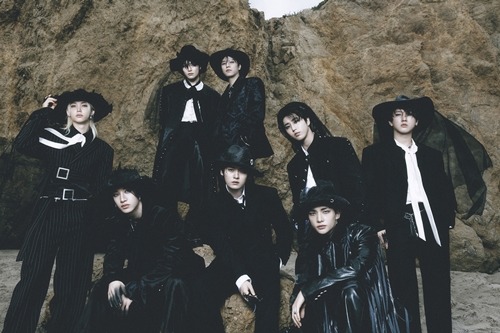 Stray Kids