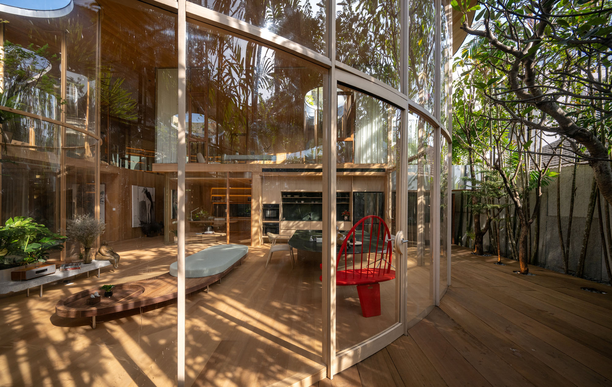 〈テラリウムハウス(Terrarium House)〉Unknown Surface Studio