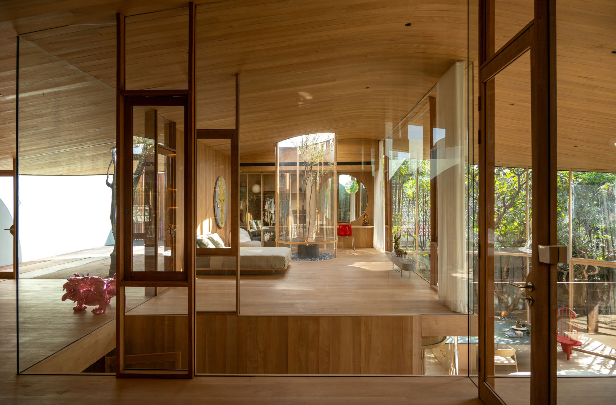 〈テラリウムハウス(Terrarium House)〉Unknown Surface Studio