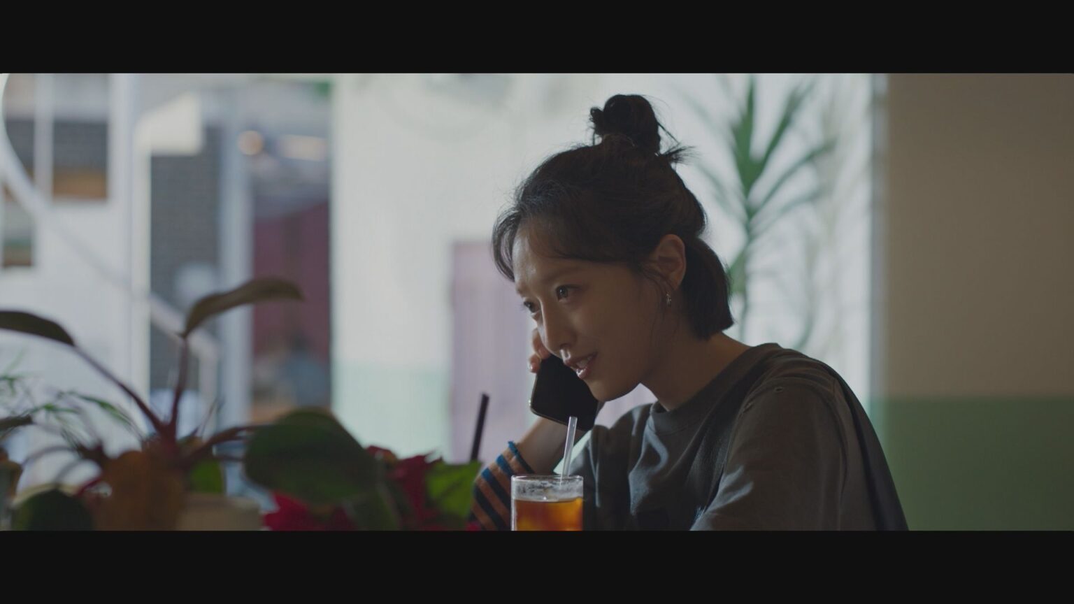 ピョ・イェジン“ゴウン”、詐欺師として詐欺グループに潜入…見事な手際でリーダーをおびき寄せる<… | Lemino ニュース first view