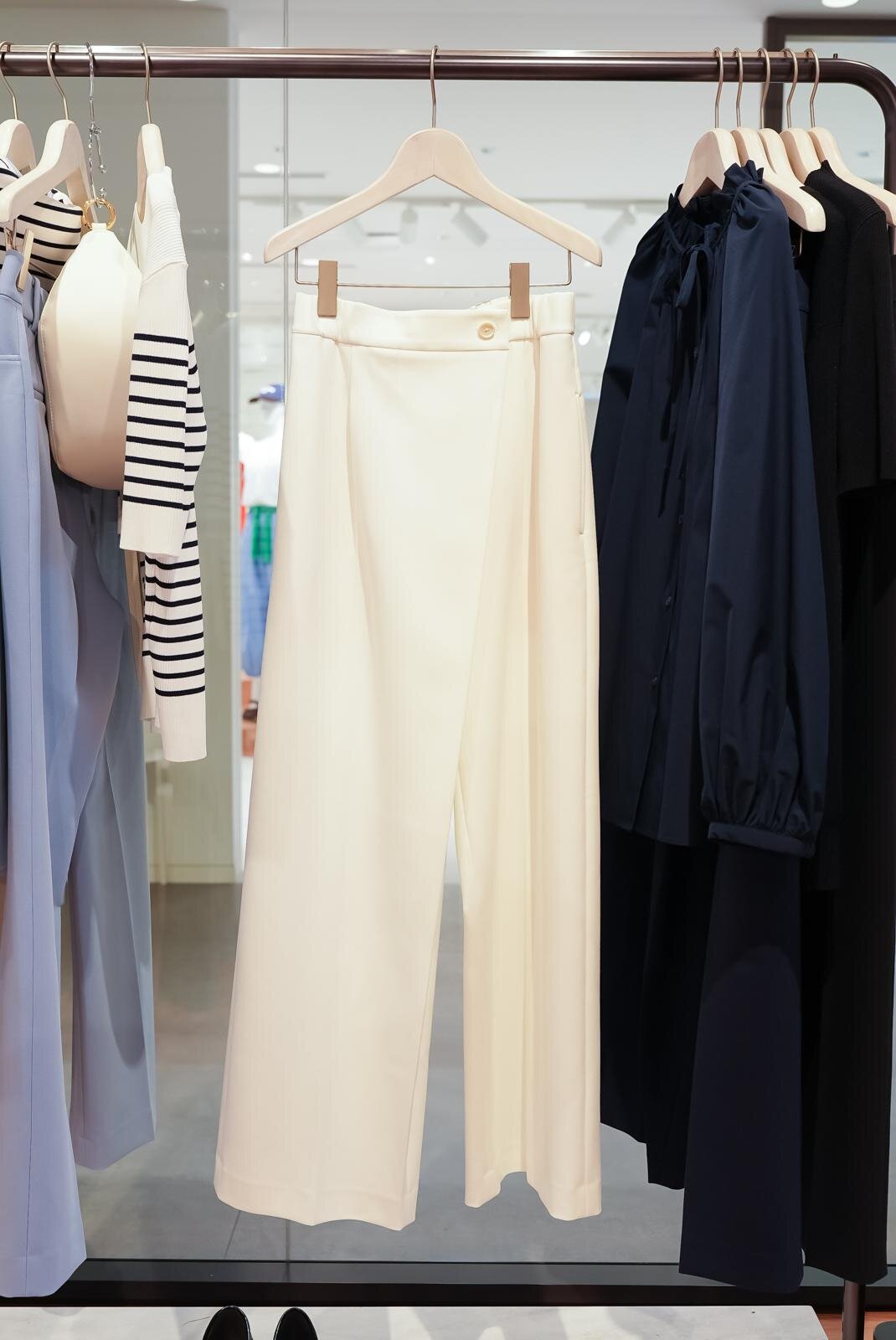 シェイプリザーブラップパンツ 12,000円