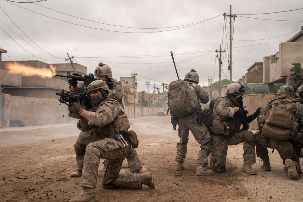 押井守がこだわる、戦争映画での“軍オタ”チェックポイント「リアルに再現できたからこそ、実在の兵士たちの写真を出せる」【押井守連載「裏切り映画の愉しみ方」特別編(後編)】｜最新の映画ニュースならMOVIE WALKER PRESS