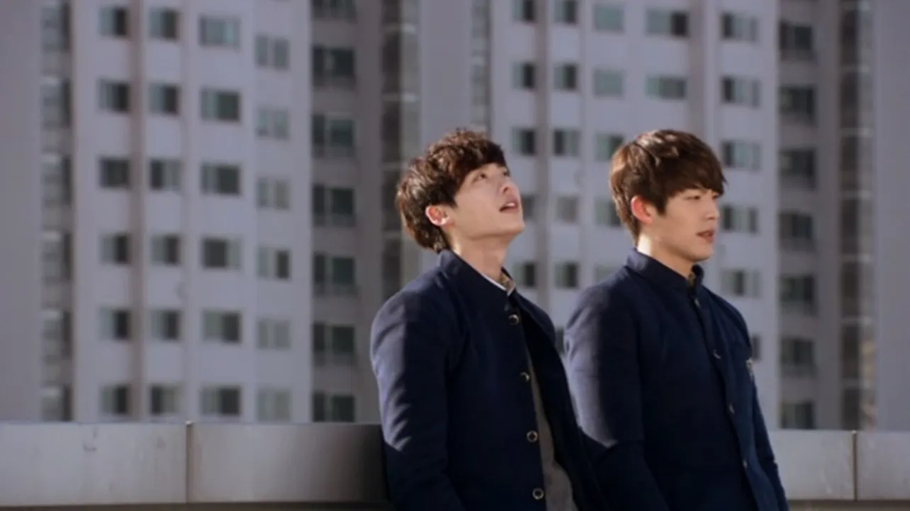 『ゆれながら咲く花』