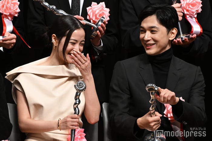 広瀬すず、吉沢亮（C）モデルプレス